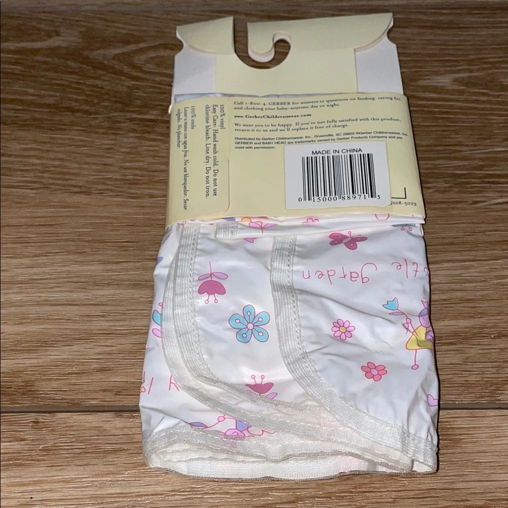 Vintage Gerber Toddler Snap On Vinyl Bib Floral NOS NEW